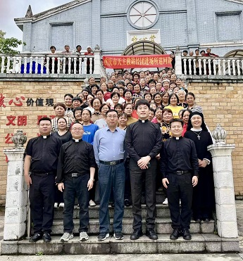 2024年重庆市天主教讲经团巡回讲经进场所活动在回龙坝天主堂拉开序幕